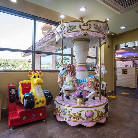Famille Spa Resort Seogwipo Dış mekan fotoğraf
