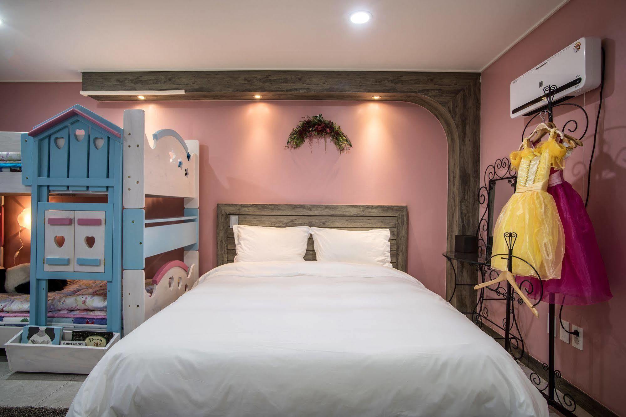 Famille Spa Resort Seogwipo Dış mekan fotoğraf