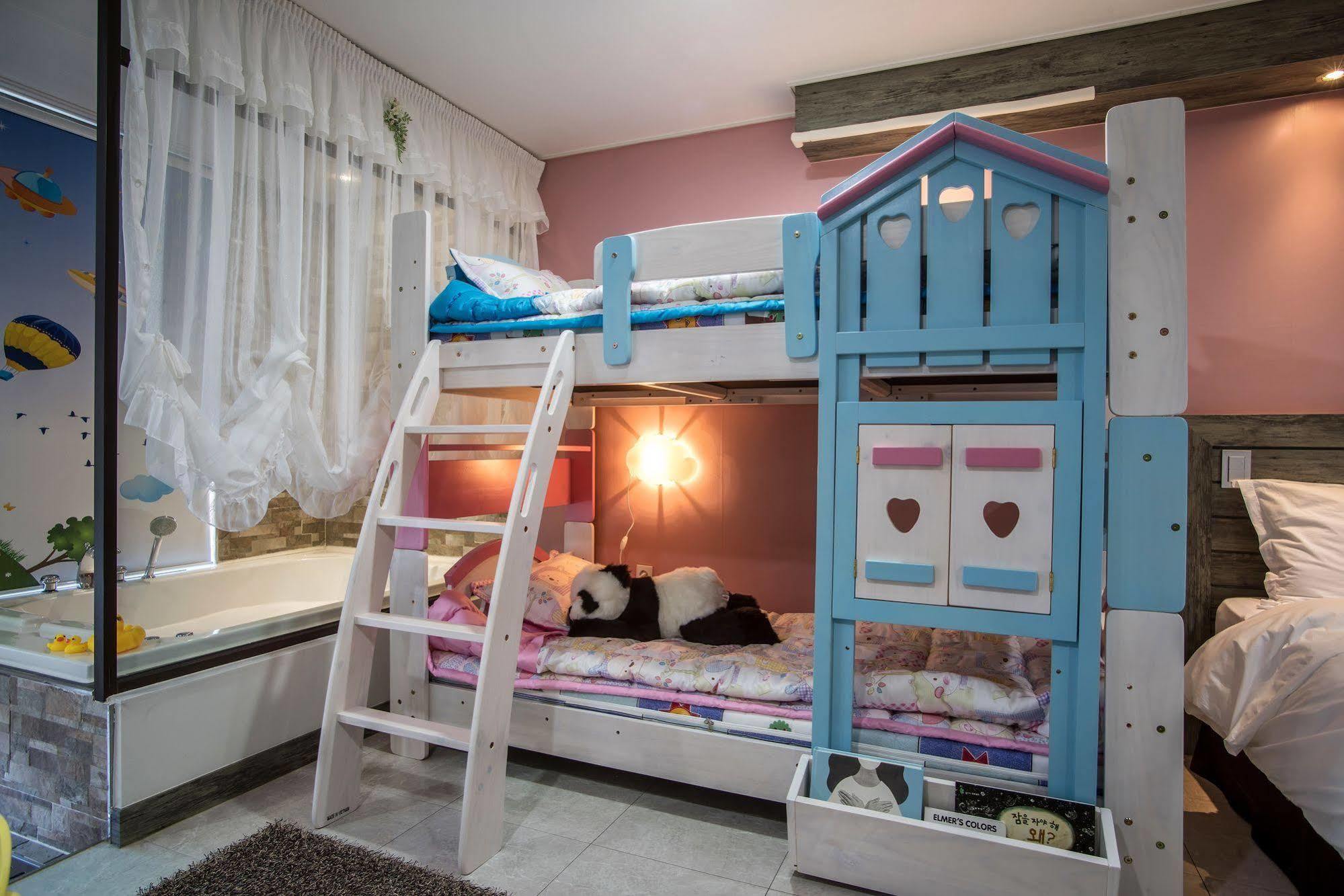 Famille Spa Resort Seogwipo Dış mekan fotoğraf