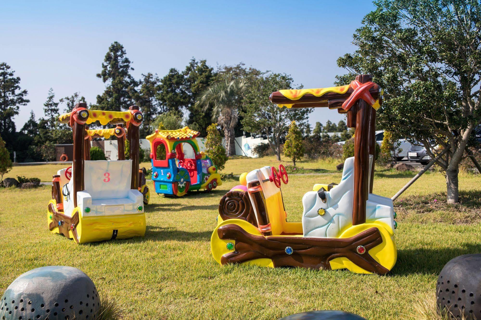 Famille Spa Resort Seogwipo Dış mekan fotoğraf