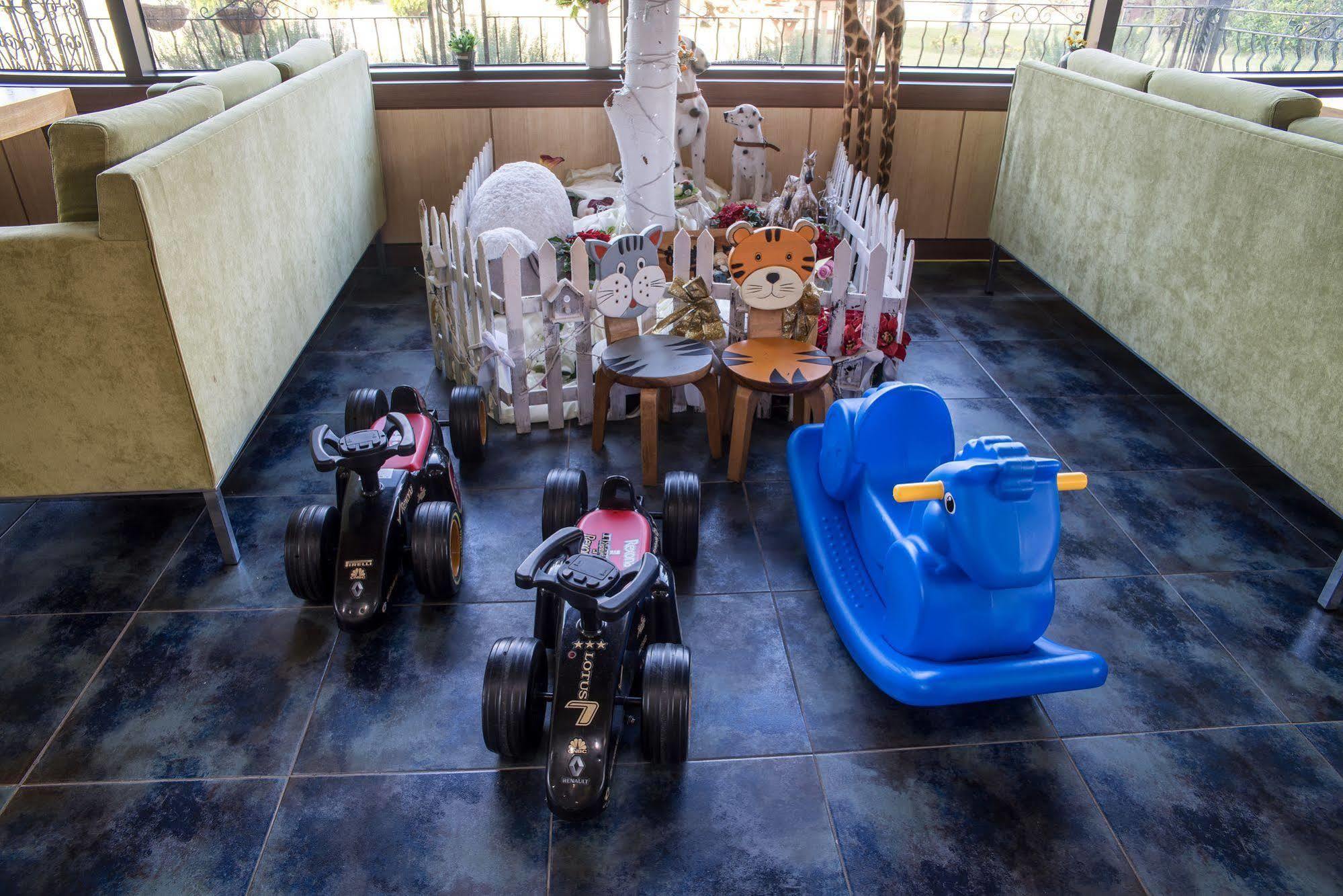 Famille Spa Resort Seogwipo Dış mekan fotoğraf