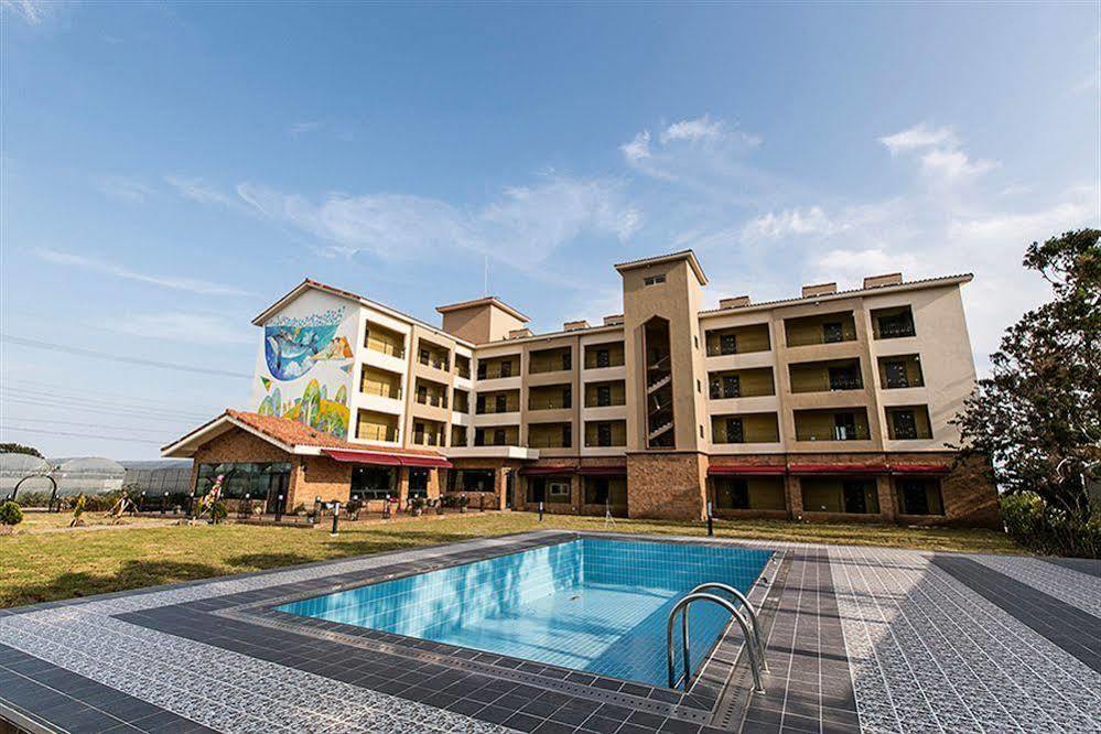 Famille Spa Resort Seogwipo Dış mekan fotoğraf