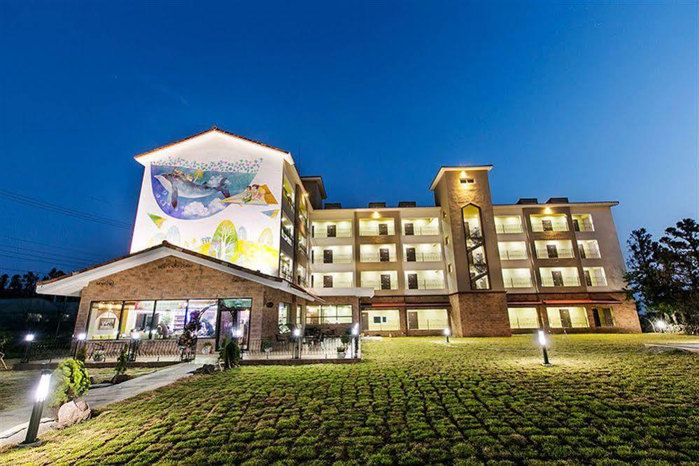 Famille Spa Resort Seogwipo Dış mekan fotoğraf