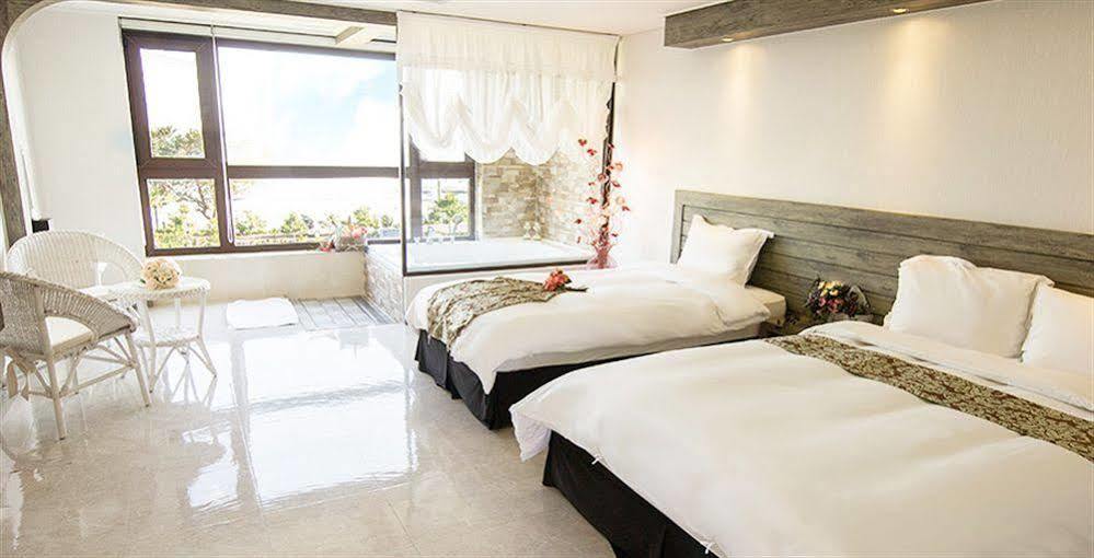 Famille Spa Resort Seogwipo Dış mekan fotoğraf